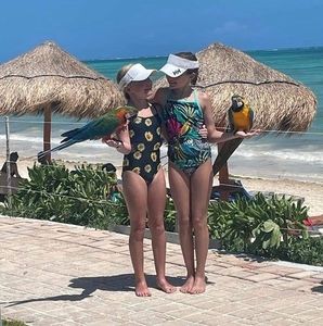 Meet your Posher, Ewa